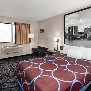 Queen Room Mobility accessible